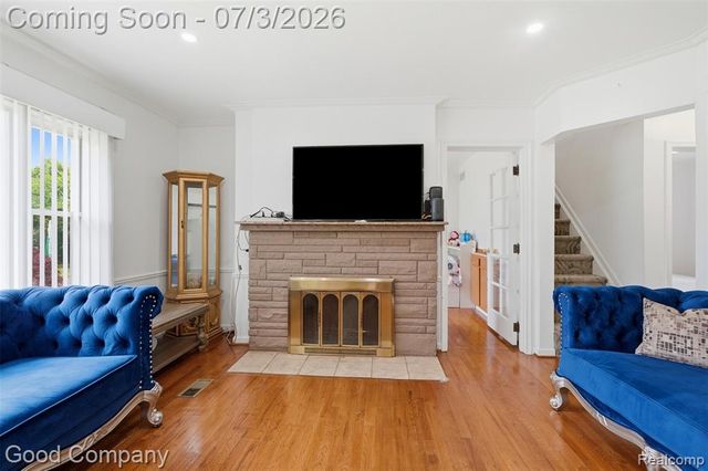 29693 Medbury Street, Farmington Hills, MI 48336