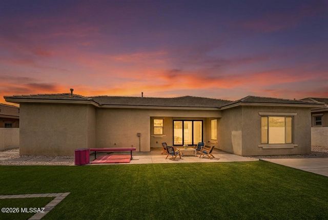 261 E Placita Haciendas Del Lago, Sahuarita, AZ 85629