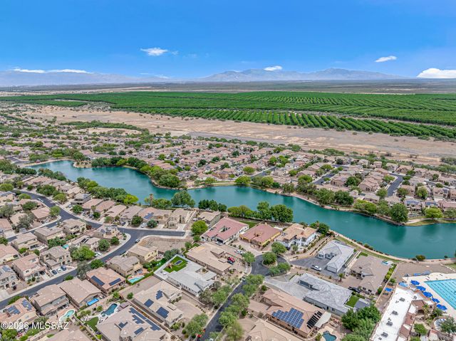 261 E Placita Haciendas Del Lago, Sahuarita, AZ 85629