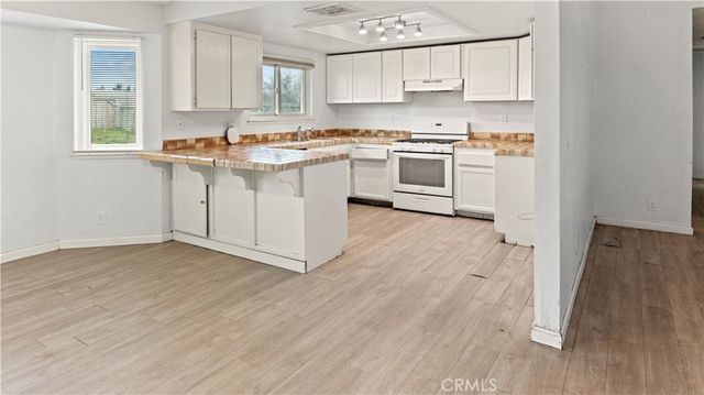 8222 3rd Avenue, Hesperia, CA 92345