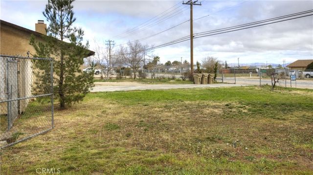 8222 3rd Avenue, Hesperia, CA 92345