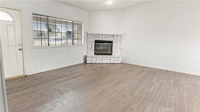 8222 3rd Avenue, Hesperia, CA 92345