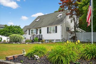 2 David Court, Colonie, NY 12205