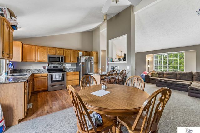 14664 Meredith Avenue, Omaha, NE 68116