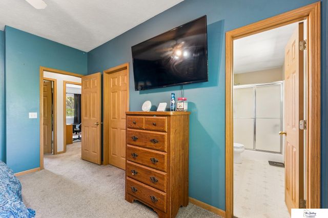 14664 Meredith Avenue, Omaha, NE 68116