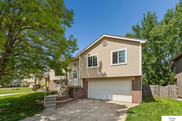 14664 Meredith Avenue, Omaha, NE 68116