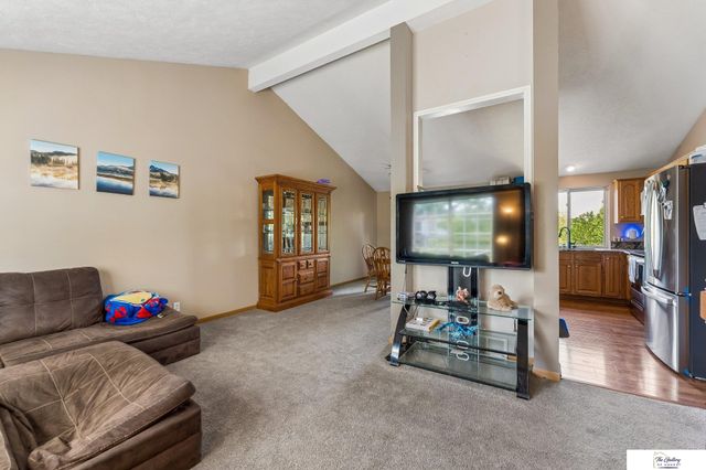 14664 Meredith Avenue, Omaha, NE 68116