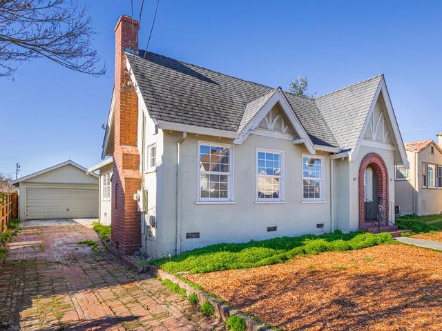 33 Roosevelt Street, Watsonville, CA 95076