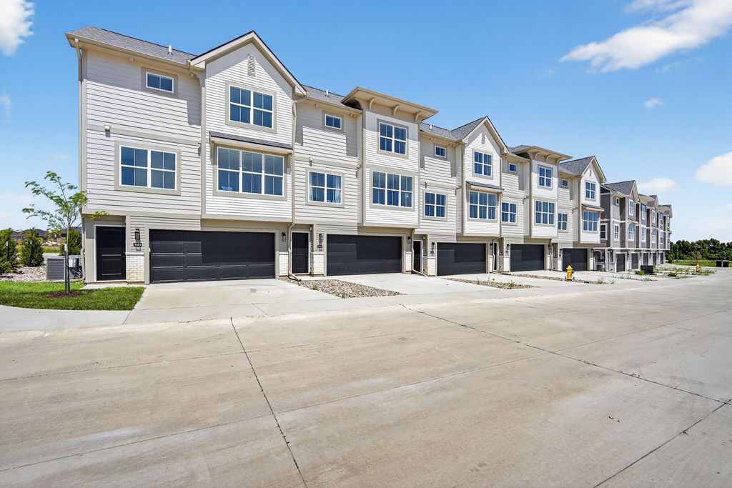 1459 SE Superior Lane, Waukee, IA 50263