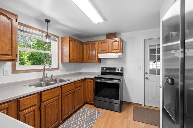 252 GARDEN VIEW LANE, Denmark, WI 54208