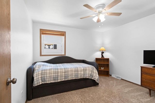 252 GARDEN VIEW LANE, Denmark, WI 54208