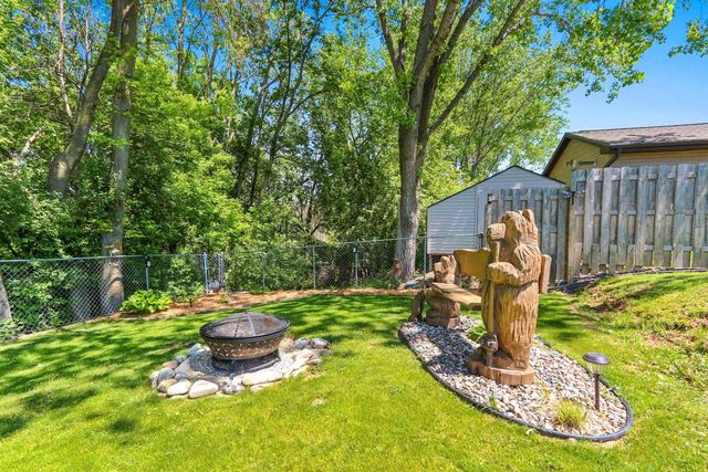 252 GARDEN VIEW LANE, Denmark, WI 54208