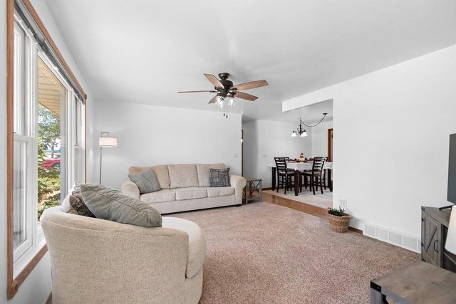 252 GARDEN VIEW LANE, Denmark, WI 54208