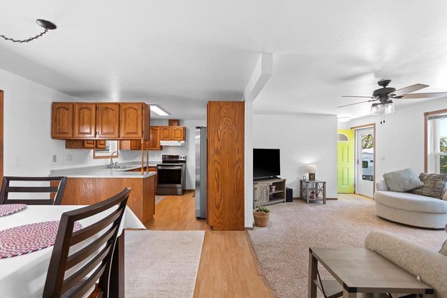 252 GARDEN VIEW LANE, Denmark, WI 54208