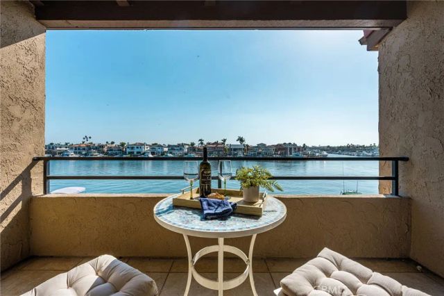 17110 Bluewater, Huntington Beach, CA 92649