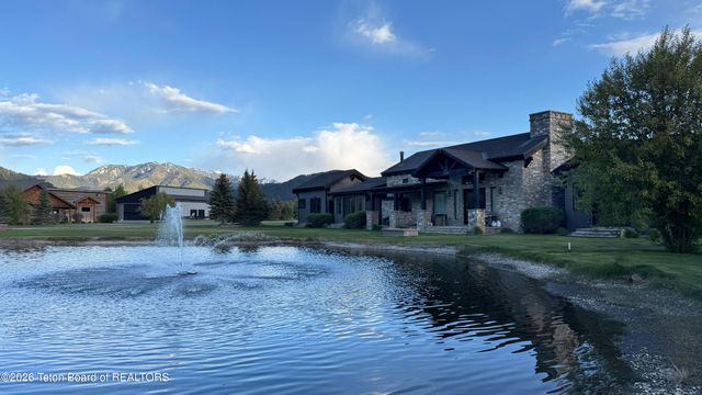 48 BRANSON Boulevard, Alpine, WY 83128
