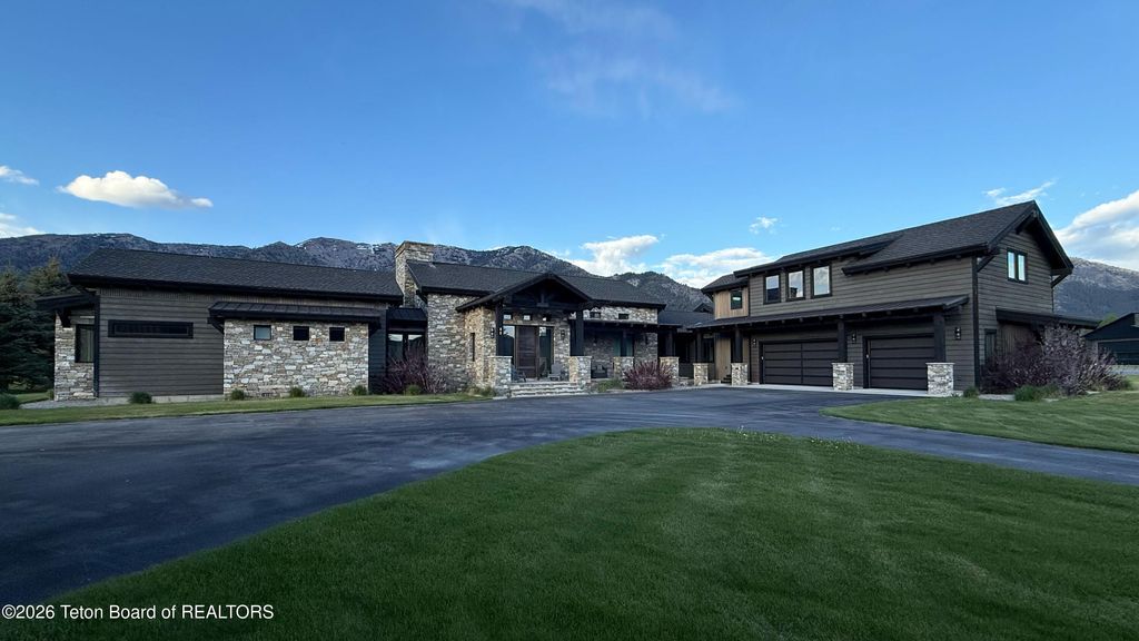 48 BRANSON Boulevard, Alpine, WY 83128 photo 3