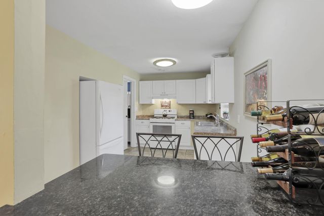 1205 Kenwick Road, Columbus, OH 43209