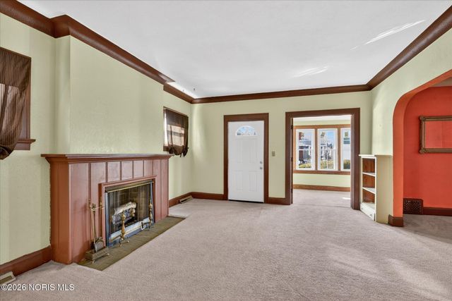 2114 Parkdale Avenue, Toledo, OH 43607