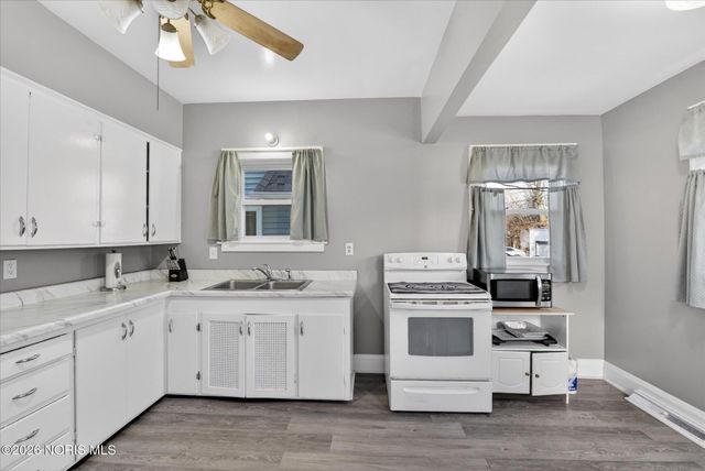 2114 Parkdale Avenue, Toledo, OH 43607