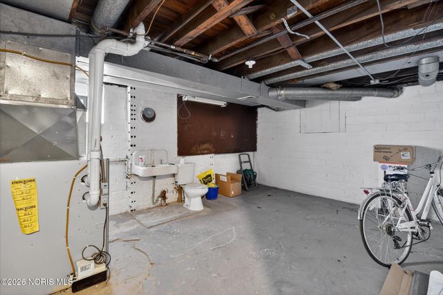 2114 Parkdale Avenue, Toledo, OH 43607