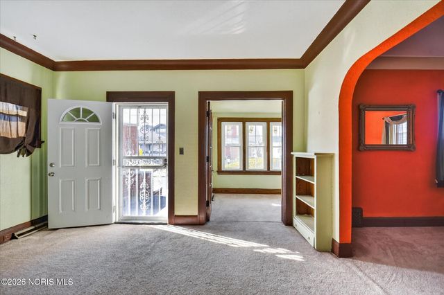 2114 Parkdale Avenue, Toledo, OH 43607