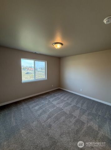 930 W Ted Yao Way, Moses Lake, WA 98837