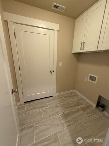 930 W Ted Yao Way, Moses Lake, WA 98837