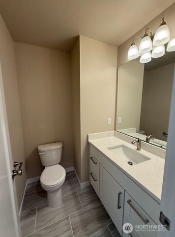 930 W Ted Yao Way, Moses Lake, WA 98837