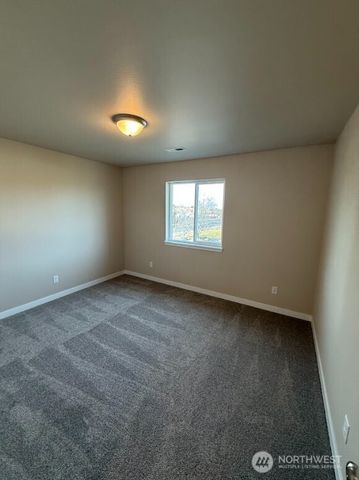 930 W Ted Yao Way, Moses Lake, WA 98837