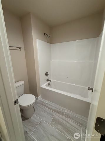 930 W Ted Yao Way, Moses Lake, WA 98837