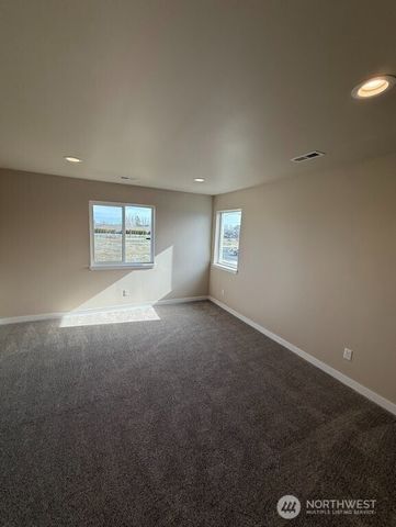 930 W Ted Yao Way, Moses Lake, WA 98837