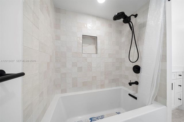 1621 Collins Ave PH1002, Miami Beach, FL 33139