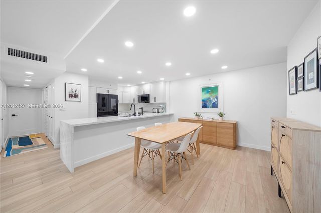 1621 Collins Ave PH1002, Miami Beach, FL 33139