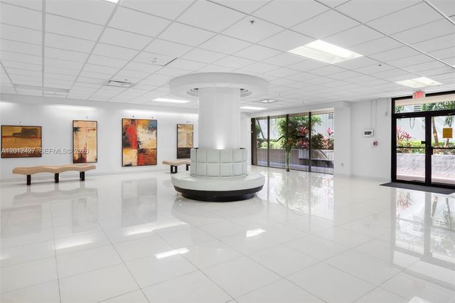 1621 Collins Ave PH1002, Miami Beach, FL 33139