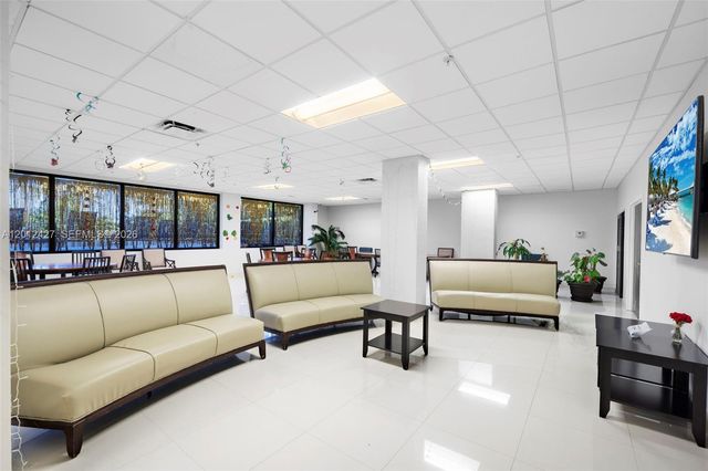1621 Collins Ave PH1002, Miami Beach, FL 33139