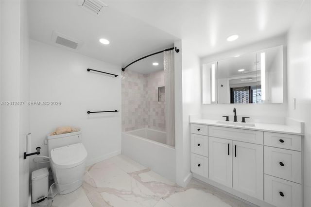 1621 Collins Ave PH1002, Miami Beach, FL 33139