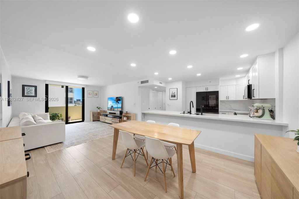 1621 Collins Ave PH1002, Miami Beach, FL 33139