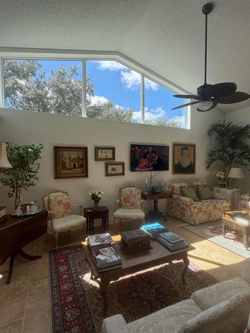 1604 Rosewood Way, Palm Beach Gardens, FL 33418