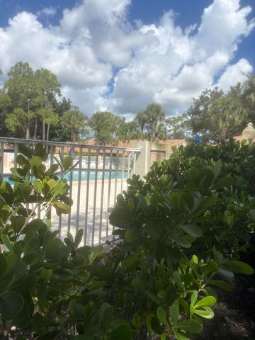 1604 Rosewood Way, Palm Beach Gardens, FL 33418
