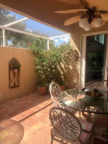 1604 Rosewood Way, Palm Beach Gardens, FL 33418