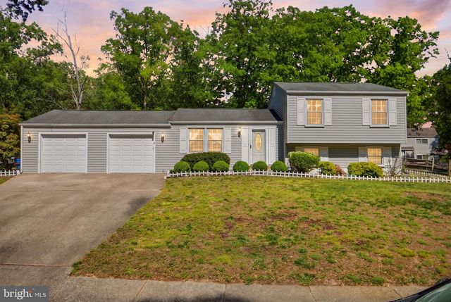 1034 SAINT PAULS DR, Waldorf, MD 20602