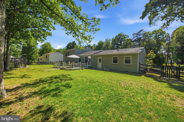 1034 SAINT PAULS DR, Waldorf, MD 20602