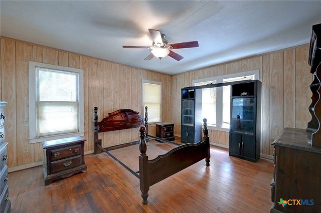 815 Pecan Street, Seguin, TX 78155