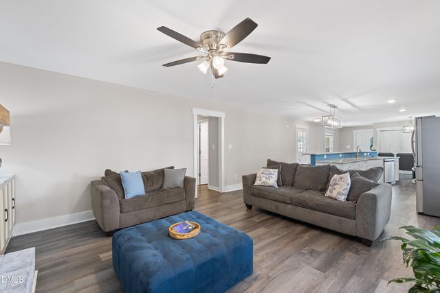 1002 E Maplewood Drive, Benson, NC 27504