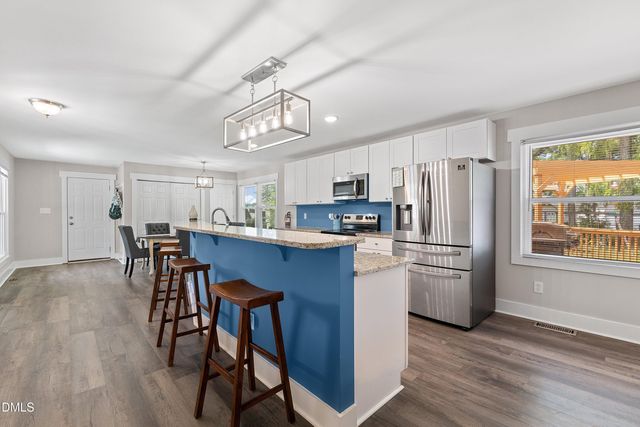 1002 E Maplewood Drive, Benson, NC 27504