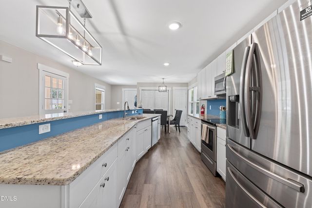 1002 E Maplewood Drive, Benson, NC 27504