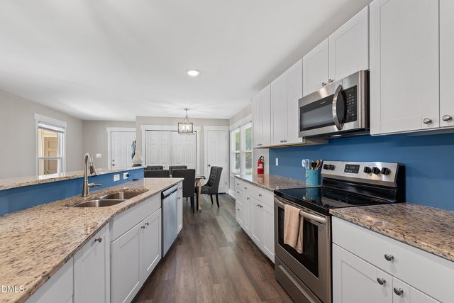 1002 E Maplewood Drive, Benson, NC 27504