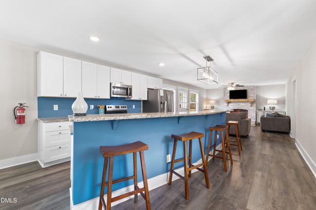 1002 E Maplewood Drive, Benson, NC 27504