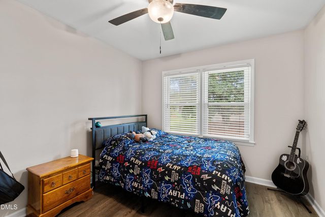 1002 E Maplewood Drive, Benson, NC 27504